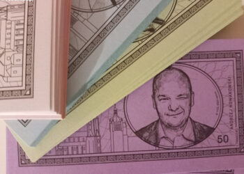 Ile trzeba dać prezydentów Nowakowskich za Stadion Nafciarzy? Włodarz Płocka na banknotach [ZDJĘCIA]