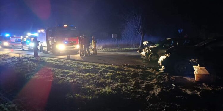 Poranne zderzenie dwóch aut. Przyczyną nieustąpienie pierwszeństwa