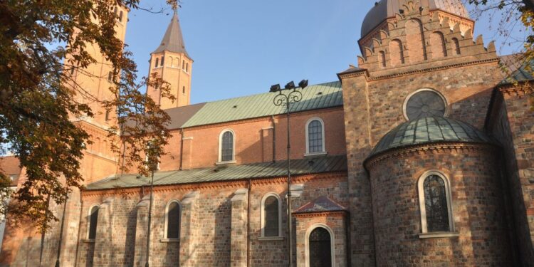 Kolejny etap remontu Katedry w Płocku zakończony [ZDJĘCIA]