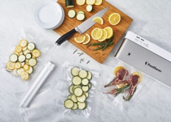 Zgrzewarka próżniowa – jak używać FoodSaver?