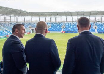ORLEN sponsorem tytularnym płockiego stadionu. „Rozmowy były ciekawe” [FILM, ZDJĘCIA]