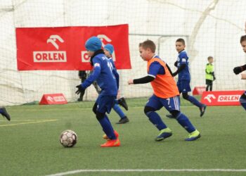 Zawzięta sportowa rywalizacja podczas akcji ORLEN Zima z FutbolGangiem [ZDJĘCIA]