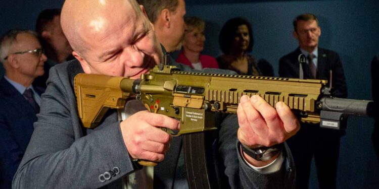 Wirtualna strzelnica Akademii Mazowieckiej w Płocku [ZDJĘCIA]