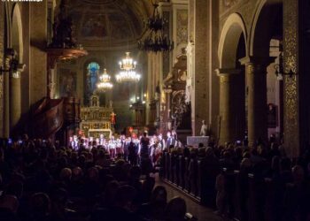 Poruszający koncert muzyki polskiej na 25-lecie Pueri et Puellae Cantores Plocenses [ZDJĘCIA]