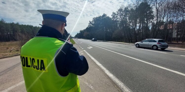 Wjechał pomimo zakazu. Okazało się, że jest pijany