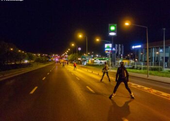 Wielki powrót nightskatingu do Płocka. Rolkarze przejechali ulicami miasta [ZDJĘCIA]