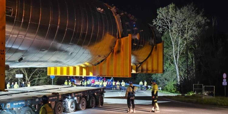 Nocna operacja logistyczna – jak przewożono największy element Olefin III? [FILM, ZDJĘCIA]