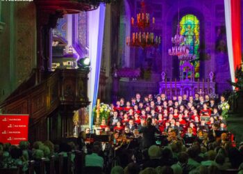 Piękny koncert Płockiej Orkiestry Symfonicznej i Chóru Pueri et Puellae Cantores Plocenses [ZDJĘCIA]