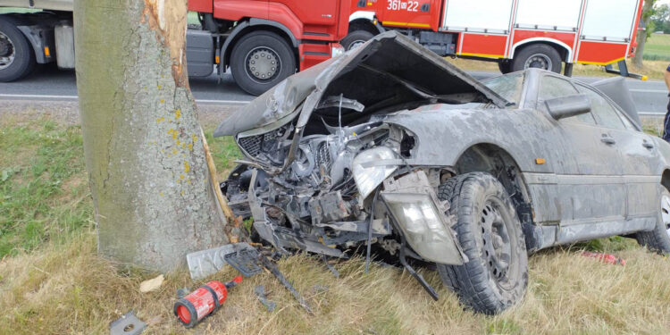 Wypadek pod Płockiem. Ranne trzy osoby, w tym dziecko