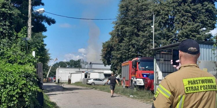 Pożar składowiska odpadów w Nowym Miszewie! [ZDJĘCIA]