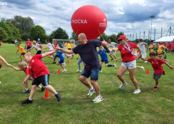 Dzieci lubią sport! Jak bawiły się podczas półkolonii z ORLENEM? [FILM, ZDJĘCIA]