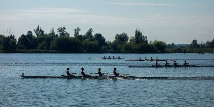 Płoccy wioślarze wywalczyli worek medali i zaprezentowali świetną formę na falach Wisły [ZDJĘCIA]