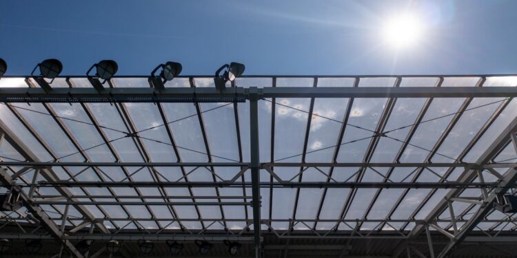 Nowy stadion uszkodzony podczas otwarcia? „Trwa analiza ewentualnych zniszczeń” [FILM, ZDJĘCIA]