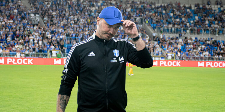 Wisła Płock znowu szuka trenera!