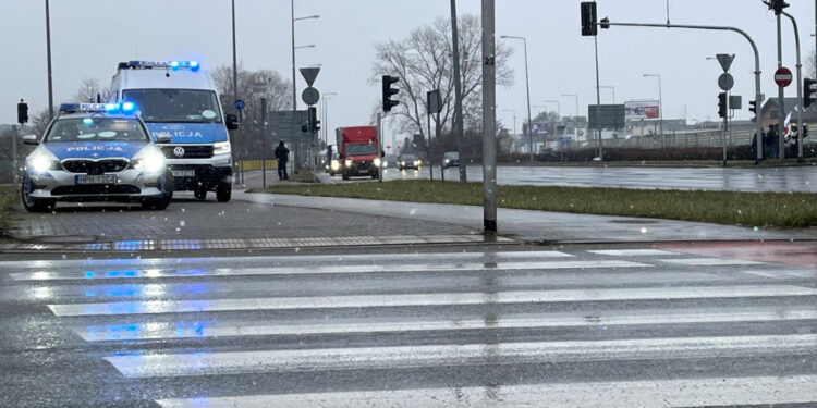 Rolnicy wjechali do Płocka. Protestują też w całej Polsce [FILM, ZDJĘCIA]