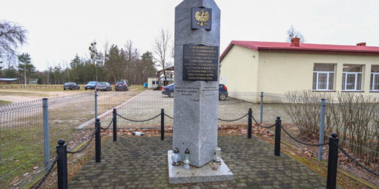 Mieszkańcy tchnęli nowe życie w dawną szkołę [ZDJĘCIA]