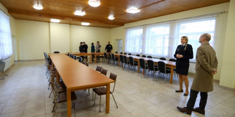 Mieszkańcy tchnęli nowe życie w dawną szkołę [ZDJĘCIA]