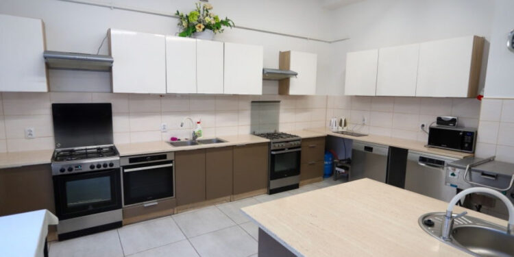 Mieszkańcy tchnęli nowe życie w dawną szkołę [ZDJĘCIA]