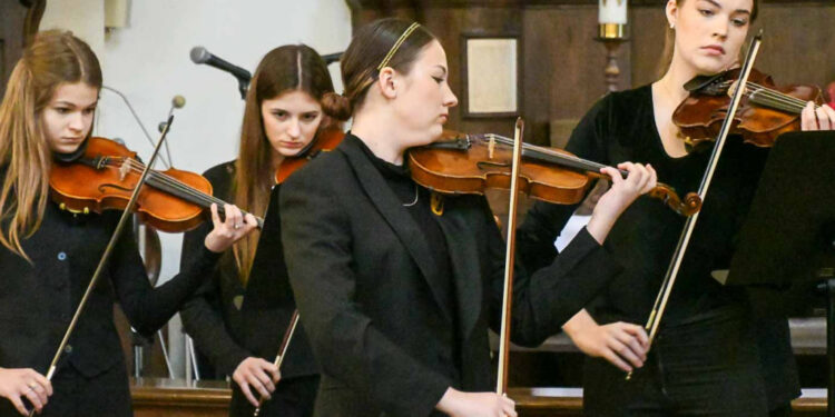 Płoccy muzycy dali koncert utworów organowych i kameralnych [ZDJĘCIA]