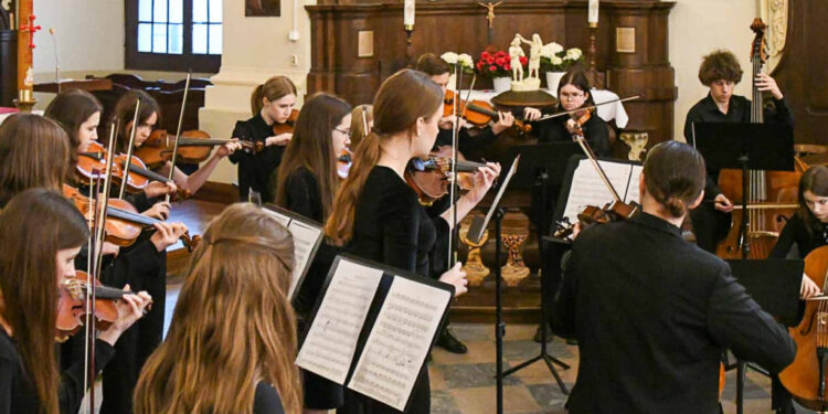 Płoccy muzycy dali koncert utworów organowych i kameralnych [ZDJĘCIA]