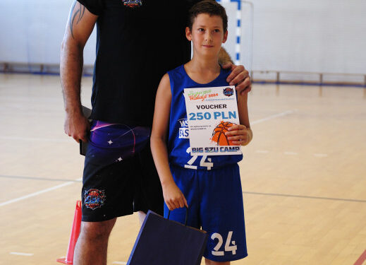 Młodzi płoccy koszykarze trenowali z Szymonem Szewczykiem [ZDJĘCIA]