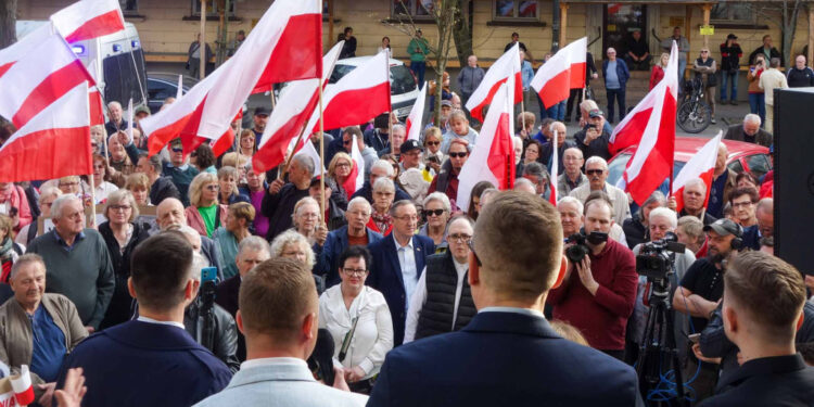 Protest przeciwko Centrum Integracji Cudzoziemców w Płocku [FILM, FOTO]