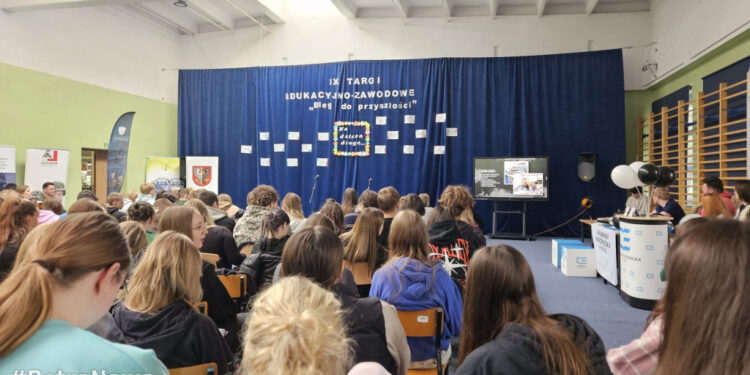 Szukali dla siebie zawodu. Targi edukacyjno-zawodowe w Bergerowej [FOTO]