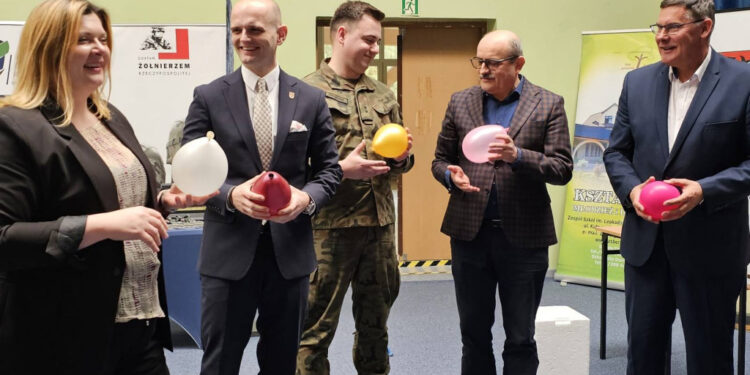 Szukali dla siebie zawodu. Targi edukacyjno-zawodowe w Bergerowej [FOTO]