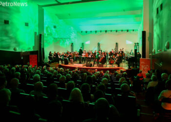 Piękna podróż do lat 20. i 30. z Płocką Orkiestrą Symfoniczną [ZDJĘCIA]