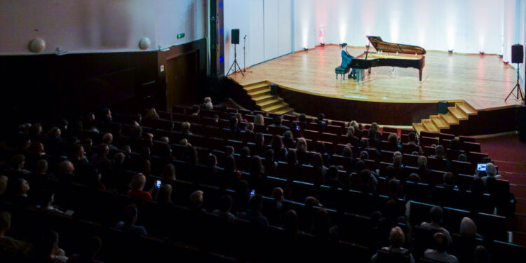 Nowy fortepian i piękny Recital Chopinowski w Płocku [ZDJĘCIA]