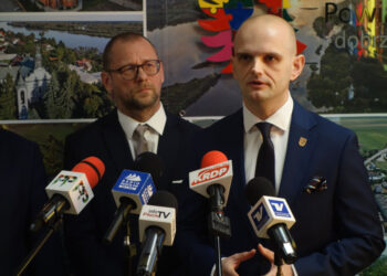 Partnerska współpraca rządu z samorządem w regionie płockim