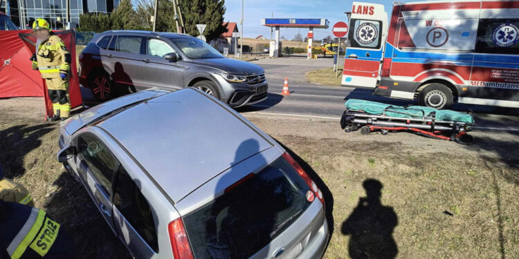 Zderzenie aut na DK62. W akcji śmigłowiec. Są utrudnienia [ZDJĘCIA]