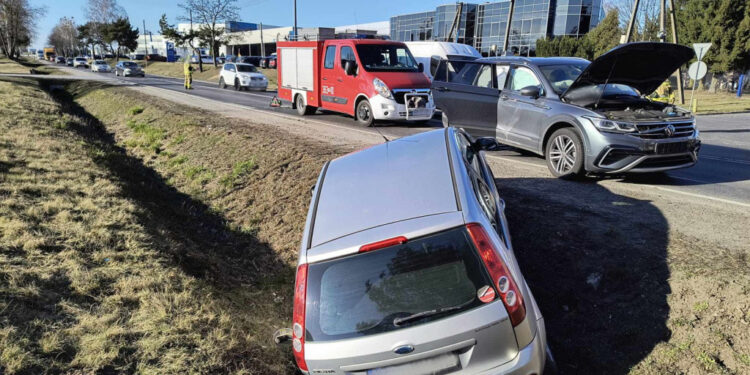 Zderzenie aut na DK62. W akcji śmigłowiec. Są utrudnienia [ZDJĘCIA]