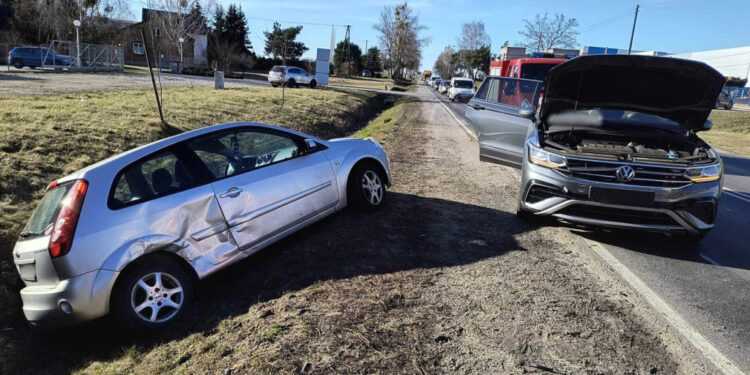 Zderzenie aut na DK62. W akcji śmigłowiec. Są utrudnienia [ZDJĘCIA]