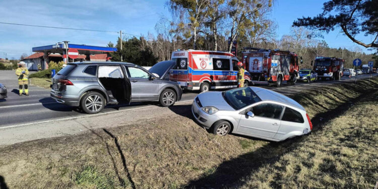 Zderzenie aut na DK62. W akcji śmigłowiec. Są utrudnienia [ZDJĘCIA]