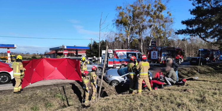 Zderzenie aut na DK62. W akcji śmigłowiec. Są utrudnienia [ZDJĘCIA]