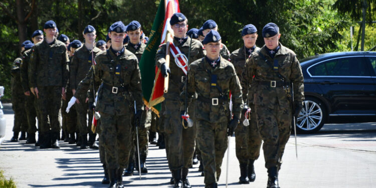 Płocka szkoła już 20 lat kultywuje tradycję 4. Pułku Strzelców Konnych