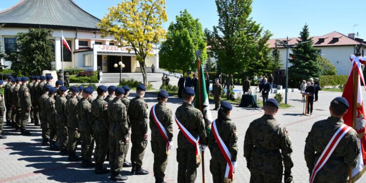 Płocka szkoła już 20 lat kultywuje tradycję 4. Pułku Strzelców Konnych