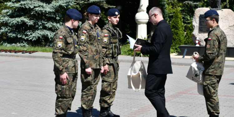 Płocka szkoła już 20 lat kultywuje tradycję 4. Pułku Strzelców Konnych