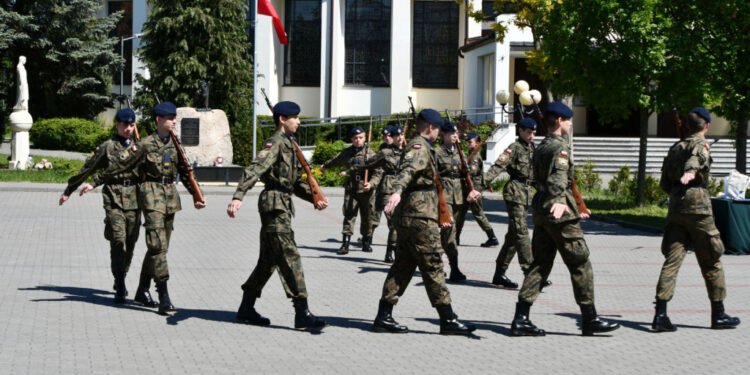 Płocka szkoła już 20 lat kultywuje tradycję 4. Pułku Strzelców Konnych