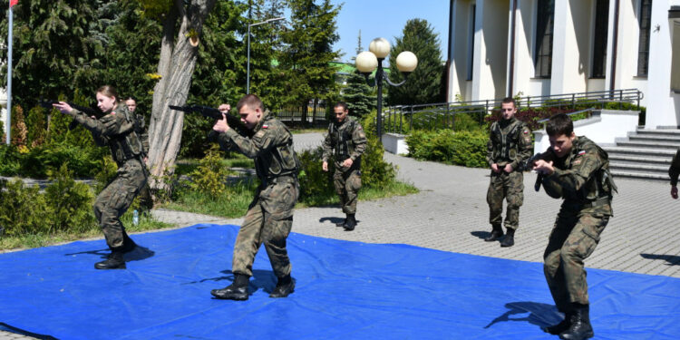 Płocka szkoła już 20 lat kultywuje tradycję 4. Pułku Strzelców Konnych