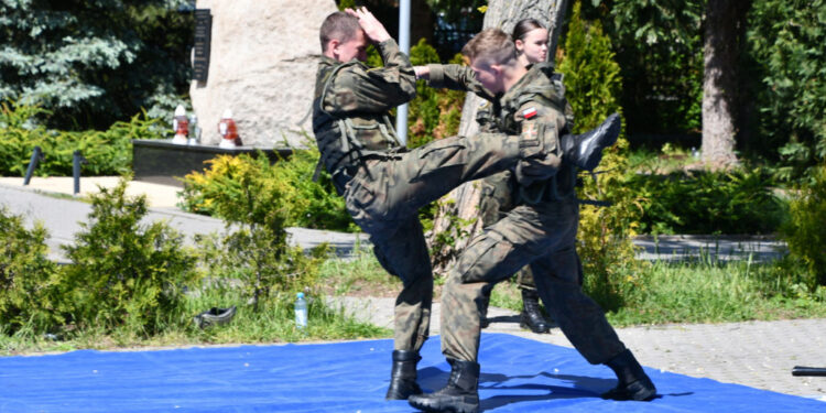 Płocka szkoła już 20 lat kultywuje tradycję 4. Pułku Strzelców Konnych