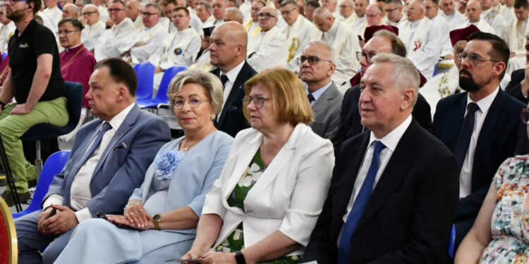 950 lat diecezji płockiej: uroczystości, modlitwa i wezwanie do odpowiedzialności [FILM, ZDJĘCIA]