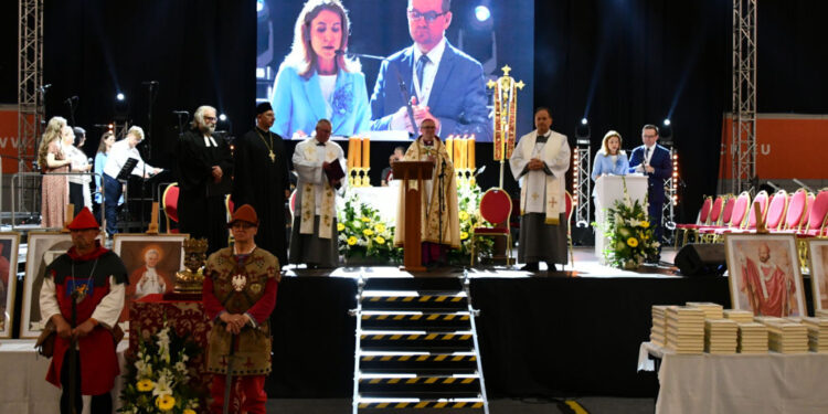 950 lat diecezji płockiej: uroczystości, modlitwa i wezwanie do odpowiedzialności [FILM, ZDJĘCIA]