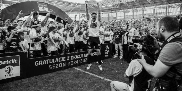 Wisła Płock w ekstraklasie – przeżyjmy to jeszcze raz! [ZDJĘCIA]