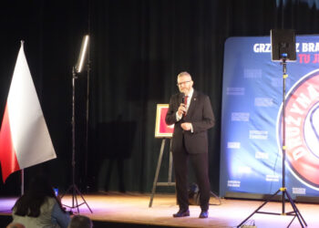 Grzegorz Braun w Płocku: „Precz z komuną, precz z eurokomuną, precz z żydokomuną”