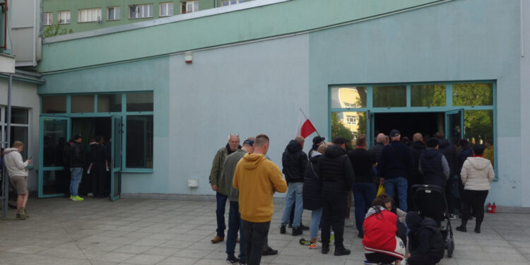 Grzegorz Braun w Płocku: „Precz z komuną, precz z eurokomuną, precz z żydokomuną”