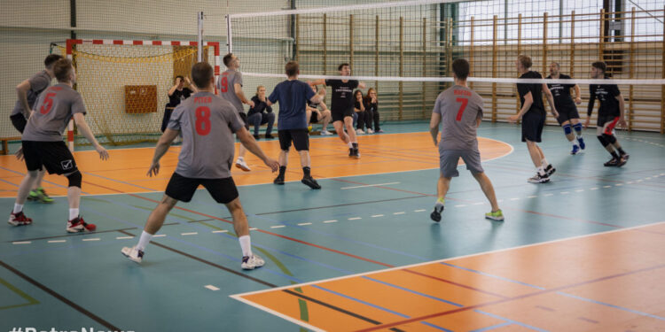 Turniej Piłki Siatkowej o Puchar Prorektora PW Filii w Płocku. Znamy zwycięzców!