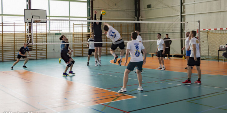 Turniej Piłki Siatkowej o Puchar Prorektora PW Filii w Płocku. Znamy zwycięzców!