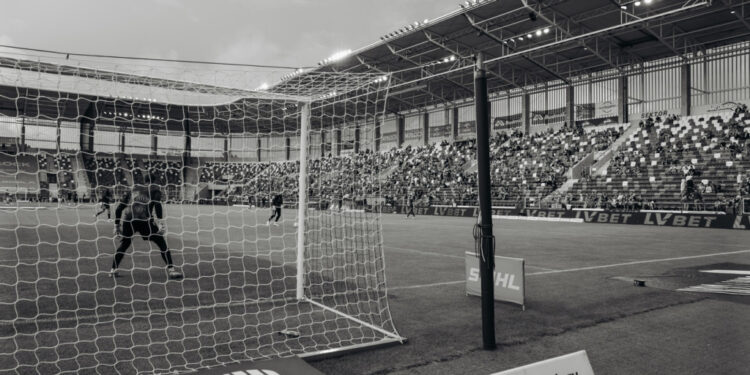 Udany powrót Wisły Płock do Ekstraklasy. Zwycięstwo z Koroną Kielce! [FOTO]
